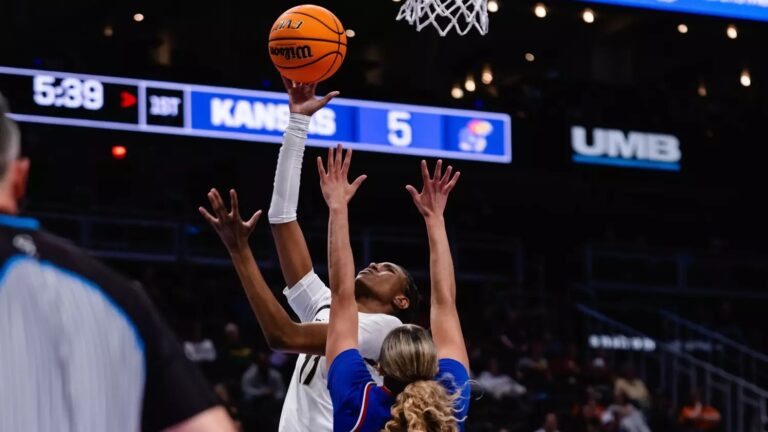 logyn-greer-colorado-womens-basketball-vs-kansas
